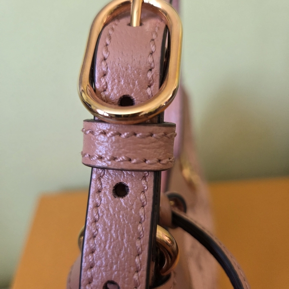 ❤️RESERVED - 1170cad - NEW!!! Gucci Pink Shoulder Bag - Picture 4 of 13